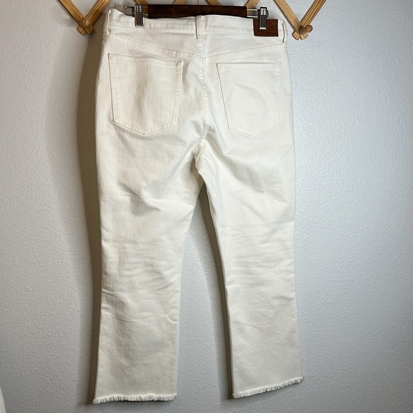 Johnny Was White Embroidered The Cropped Baby Boot Jean Size 31 - Picture 11 of 13